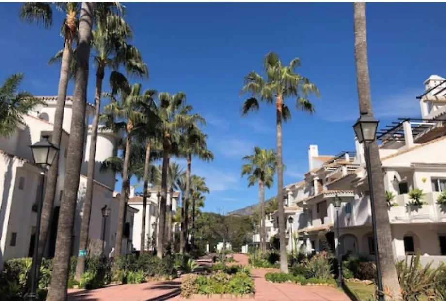 Los Naranjos Close To Puerto Banus マルベーリャ 0*,  スペイン
