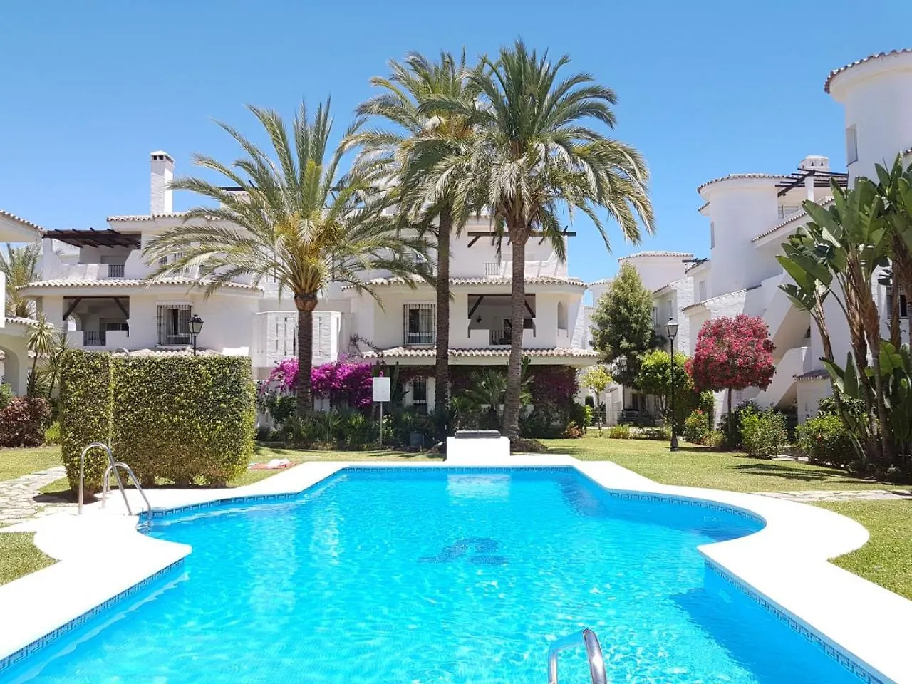 Los Naranjos Close To Puerto Banus contacts